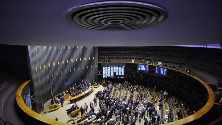 Estudo do Diap mostra como votaram deputados e senadores sobre direitos dos trabalhadores