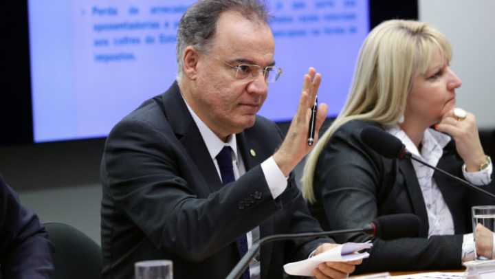 Relator da Previdência deve propor pedágio de 100% para servidor e nova idade mínima para professor