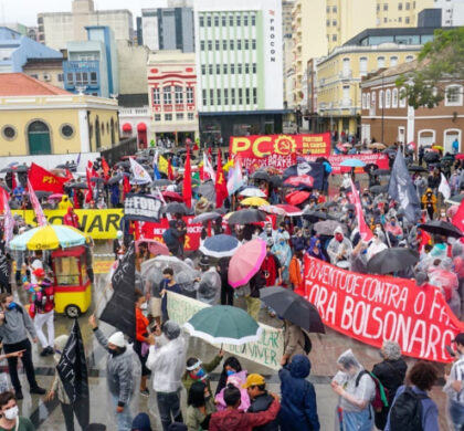 Em Santa Catarina, chuva não impediu a luta por Fora Bolsonaro neste 7 de setembro