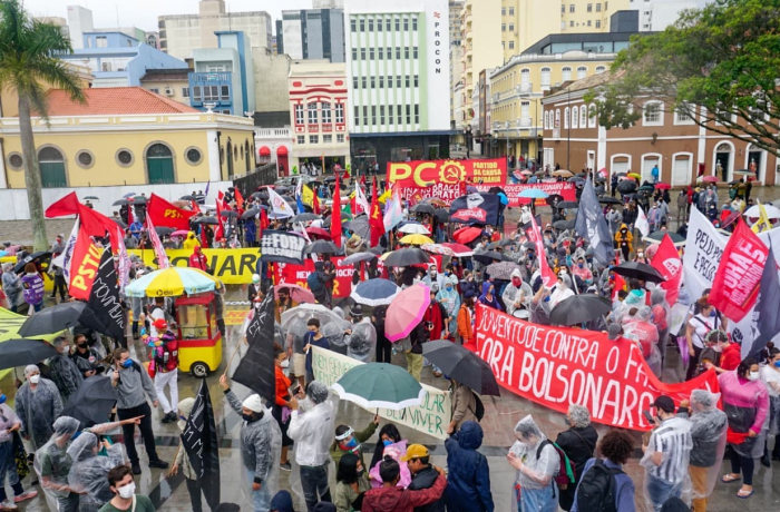 Em Santa Catarina, chuva não impediu a luta por Fora Bolsonaro neste 7 de setembro